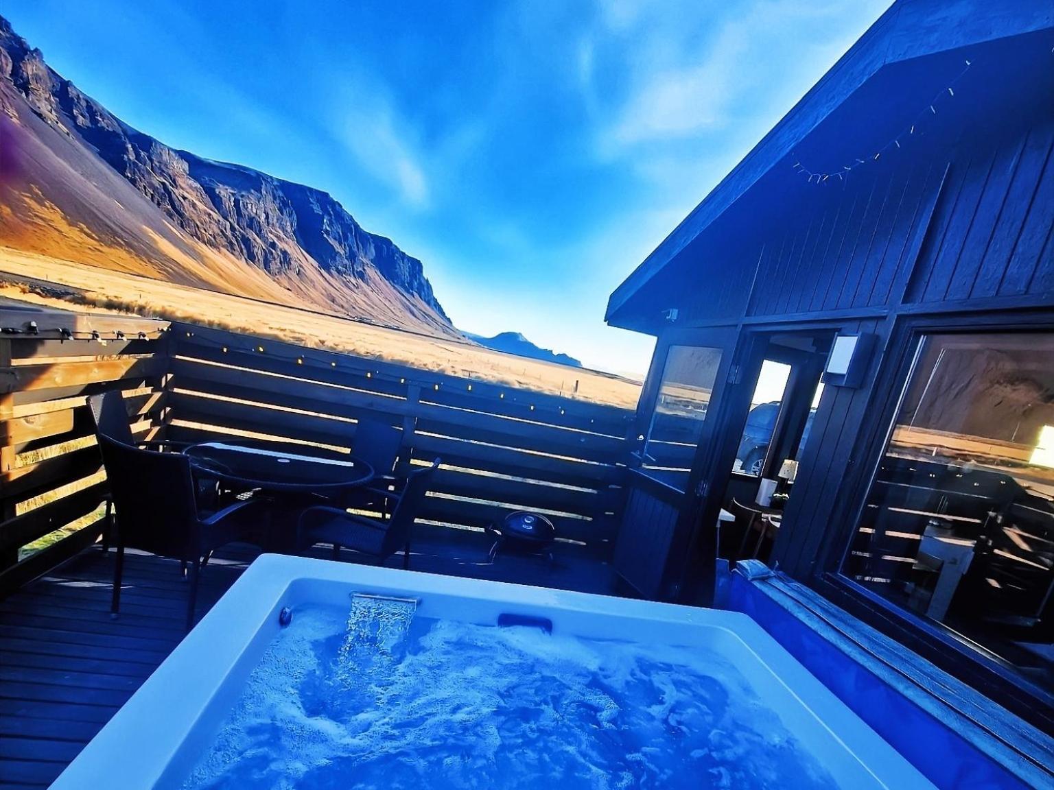 Green Farm Stay With Private Hot Tub Hvolsvöllur Dış mekan fotoğraf